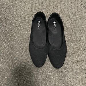 Vivaia Pointed Ballet Flats